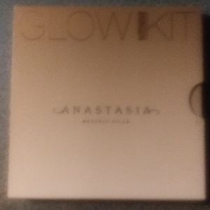 Glow kit by ABH